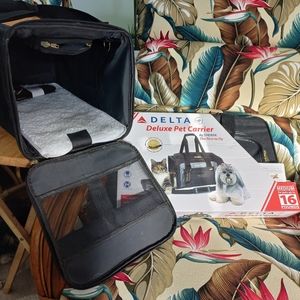 Sherpa brand PET CARRIER - DELTA APPROVED BY Sherpa